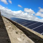 parque solar con trackers
